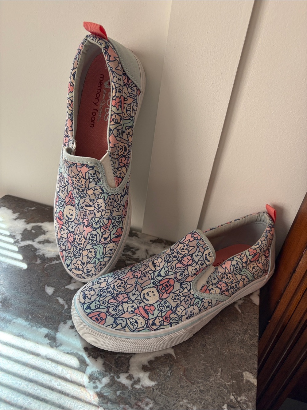 Women’s 7.5 Slip-On Sneakers in Multicolor Dogs Print